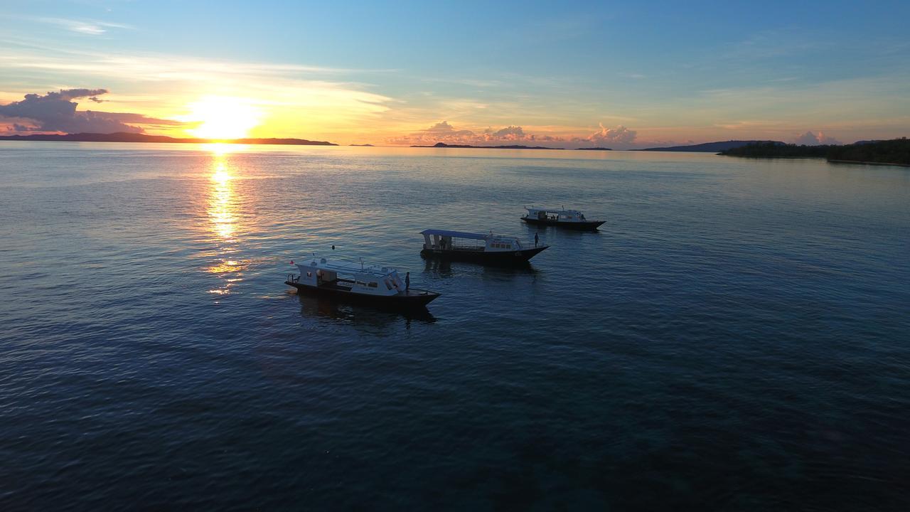 Murex Dive Resort Manado Exterior foto